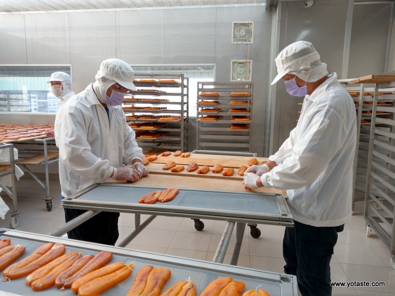 眼鏡伯無塵室生產製造烏魚子